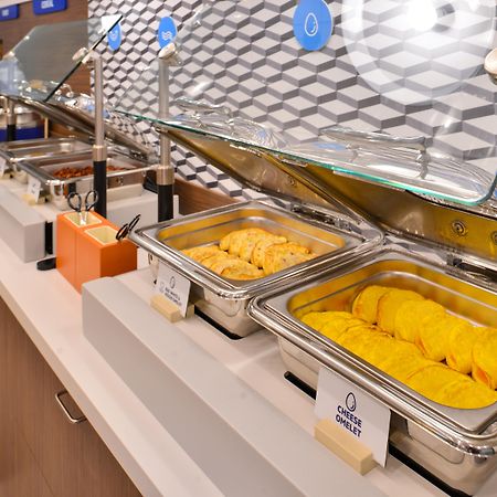 Holiday Inn Express Hotel & Suites Greensboro-East By Ihg Eksteriør bilde