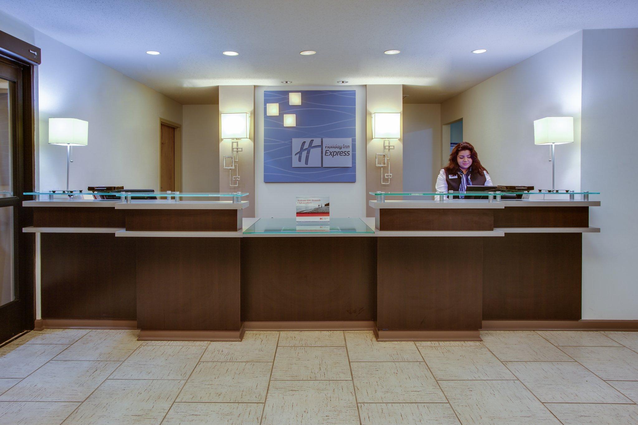 Holiday Inn Express Hotel & Suites Greensboro-East By Ihg Eksteriør bilde