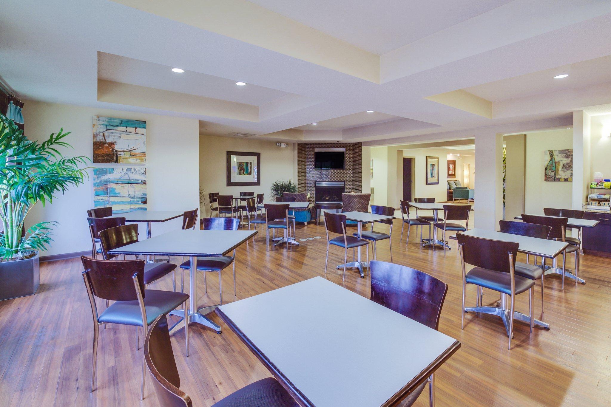 Holiday Inn Express Hotel & Suites Greensboro-East By Ihg Eksteriør bilde