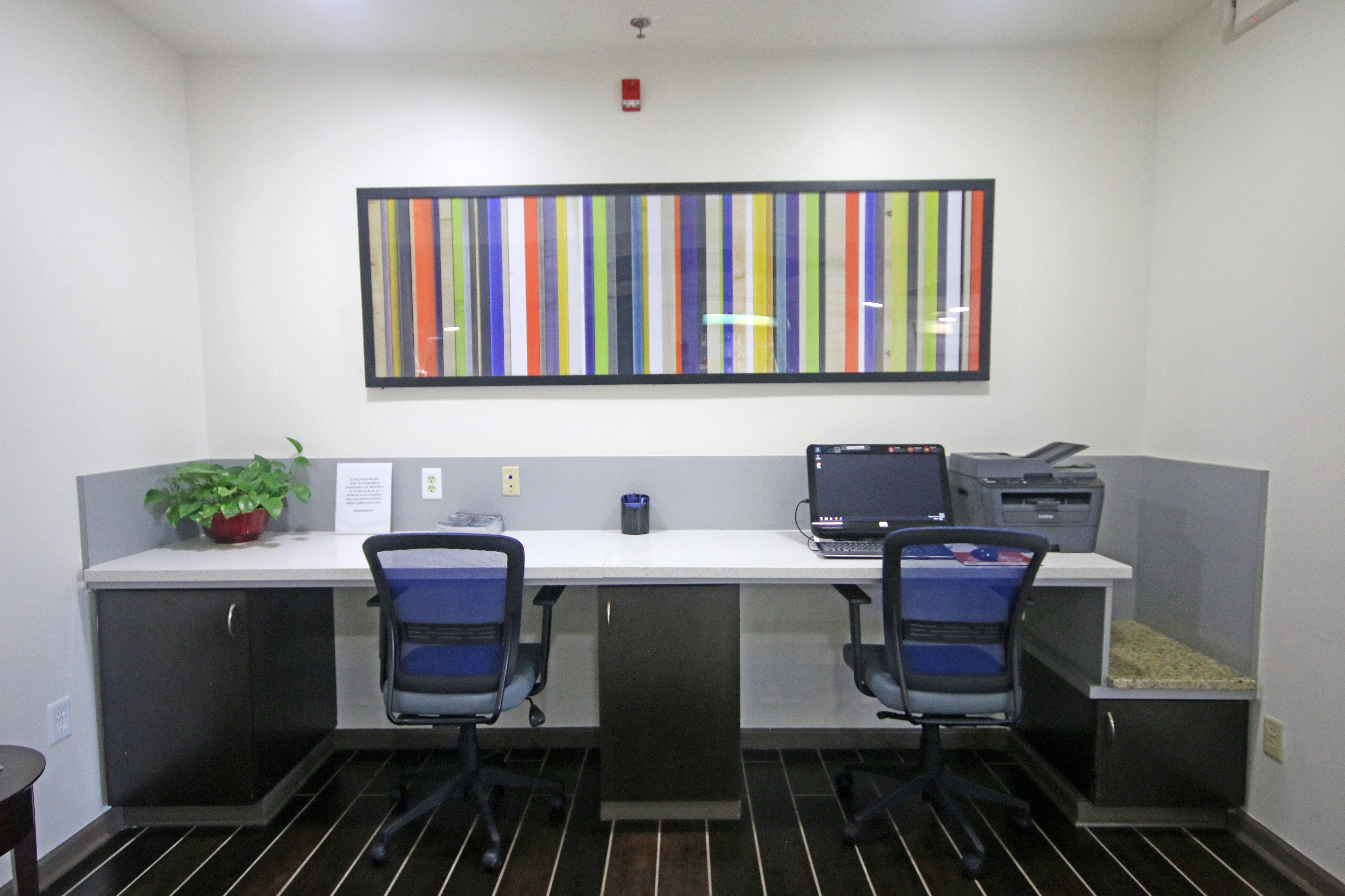 Holiday Inn Express Hotel & Suites Greensboro-East By Ihg Eksteriør bilde