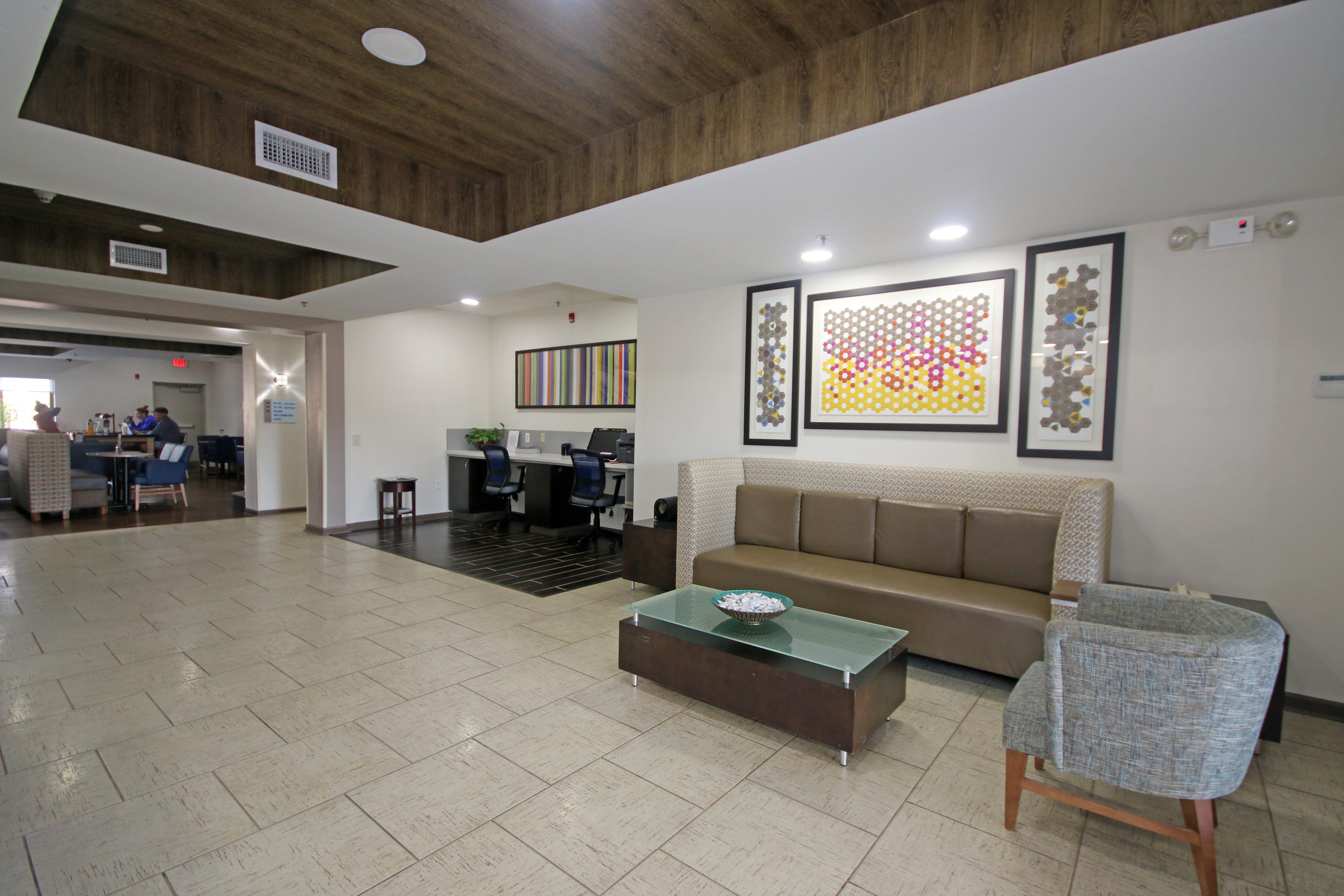 Holiday Inn Express Hotel & Suites Greensboro-East By Ihg Eksteriør bilde