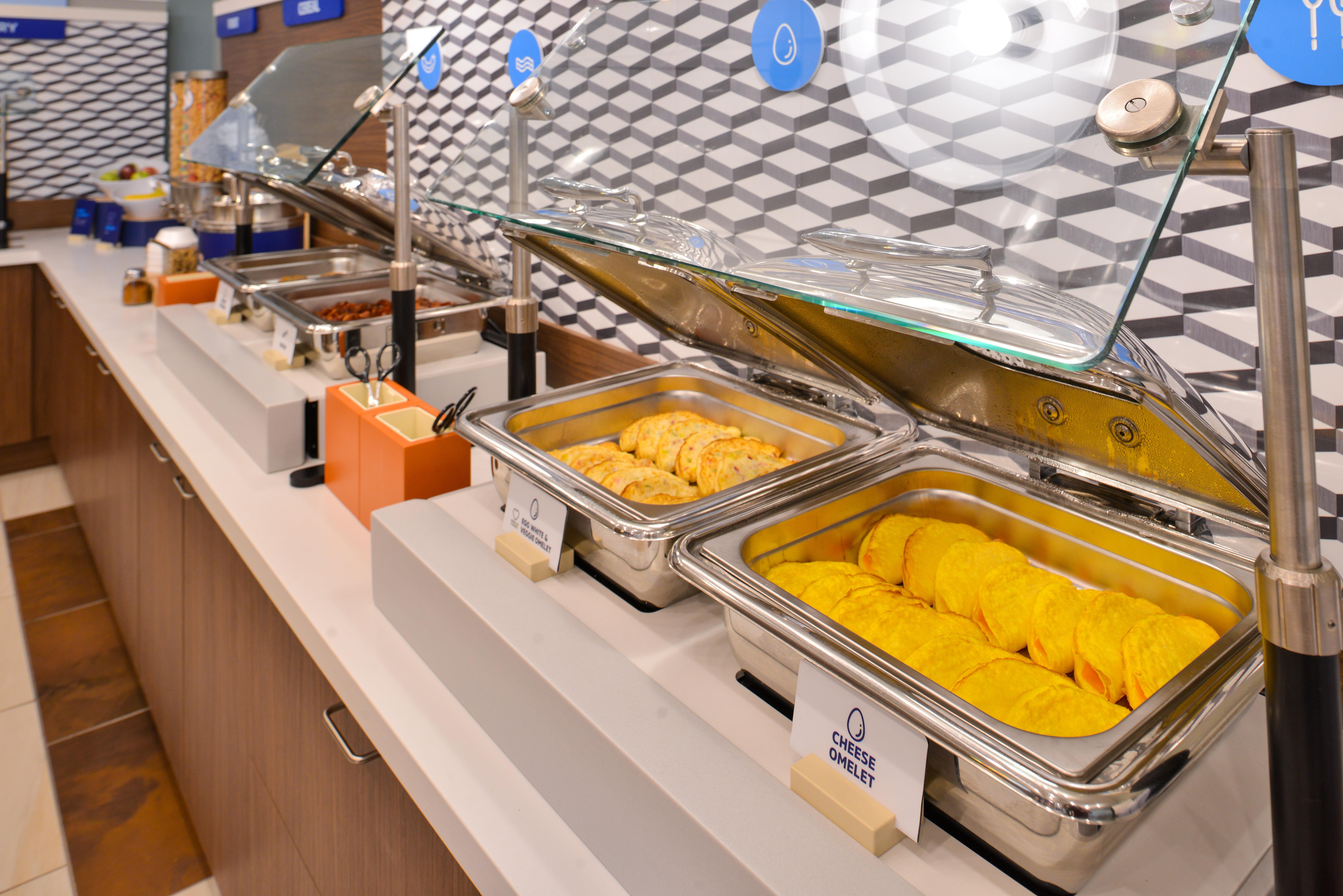 Holiday Inn Express Hotel & Suites Greensboro-East By Ihg Eksteriør bilde