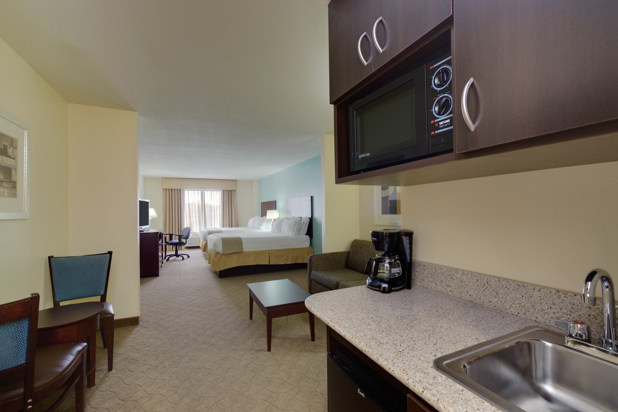 Holiday Inn Express Hotel & Suites Greensboro-East By Ihg Eksteriør bilde
